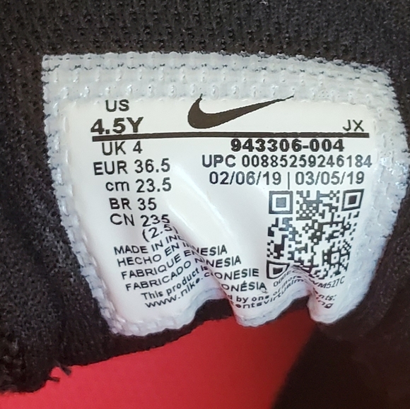 ⭐NIKE REVOLUTION 4 RUNNING SHOES BLACK/RACER PINK - Picture 4 of 4